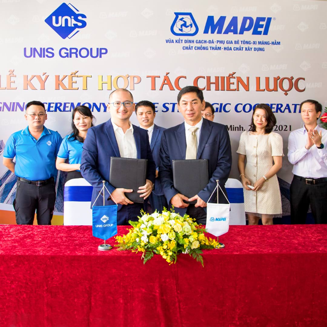 Signing ceremony of the strategic cooperation of Mapei Vietnam and Unis Group