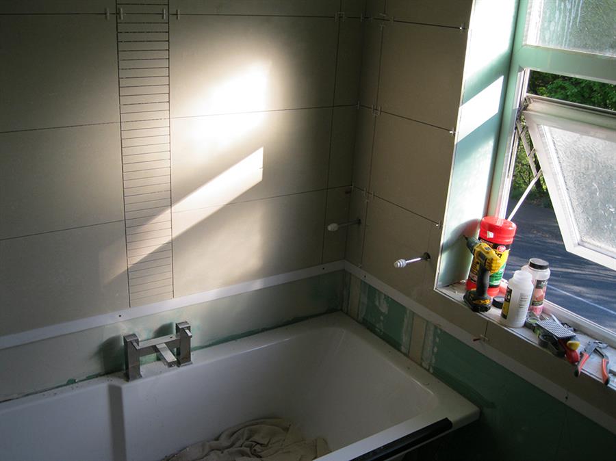 tiles-adhered-to-plasterboard-above-baton-room-window-reveals-can-be-tiled