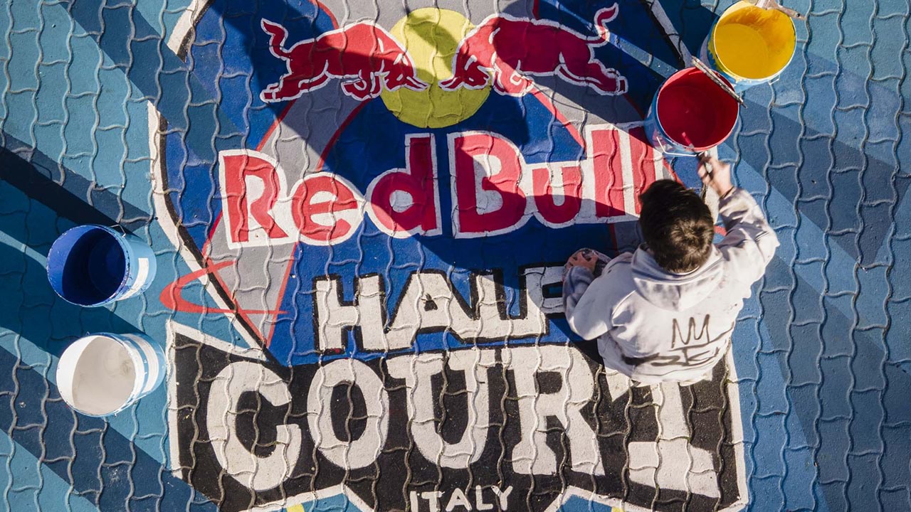 Lavorazione_Prodotti Mapei per il Campo da basket Roma_Scalo San Lorenzo_Red Bull e Mapei_Red Bull Hald Court (3)