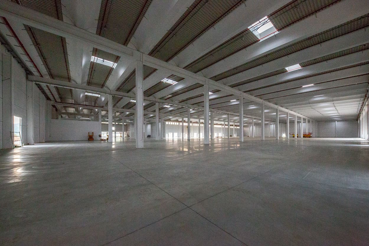 A view of the concrete floors completed in the Docks logistic centre in Arquata Scrivia (Italy).